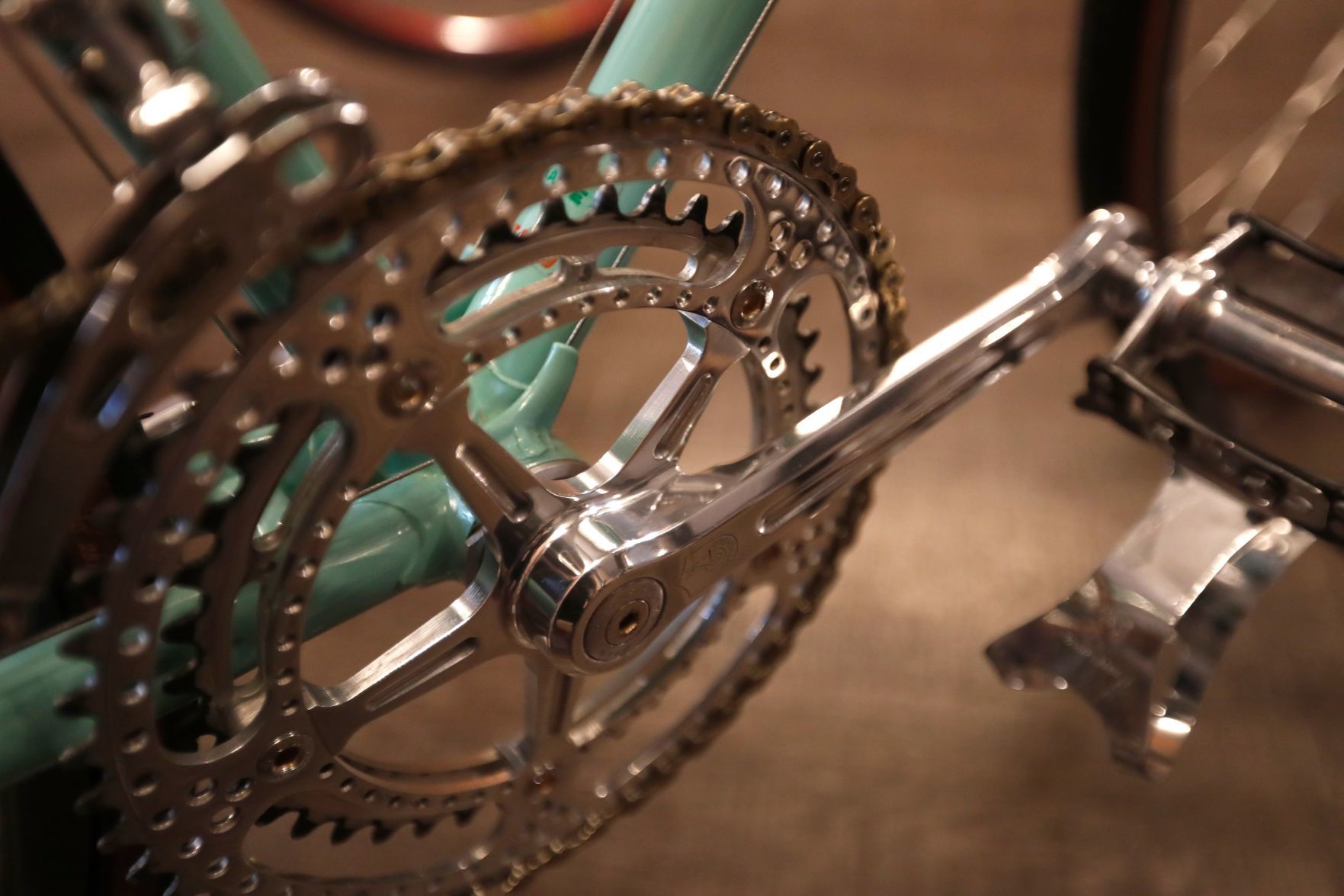 Linear Velocity : The Art of the Bicycle